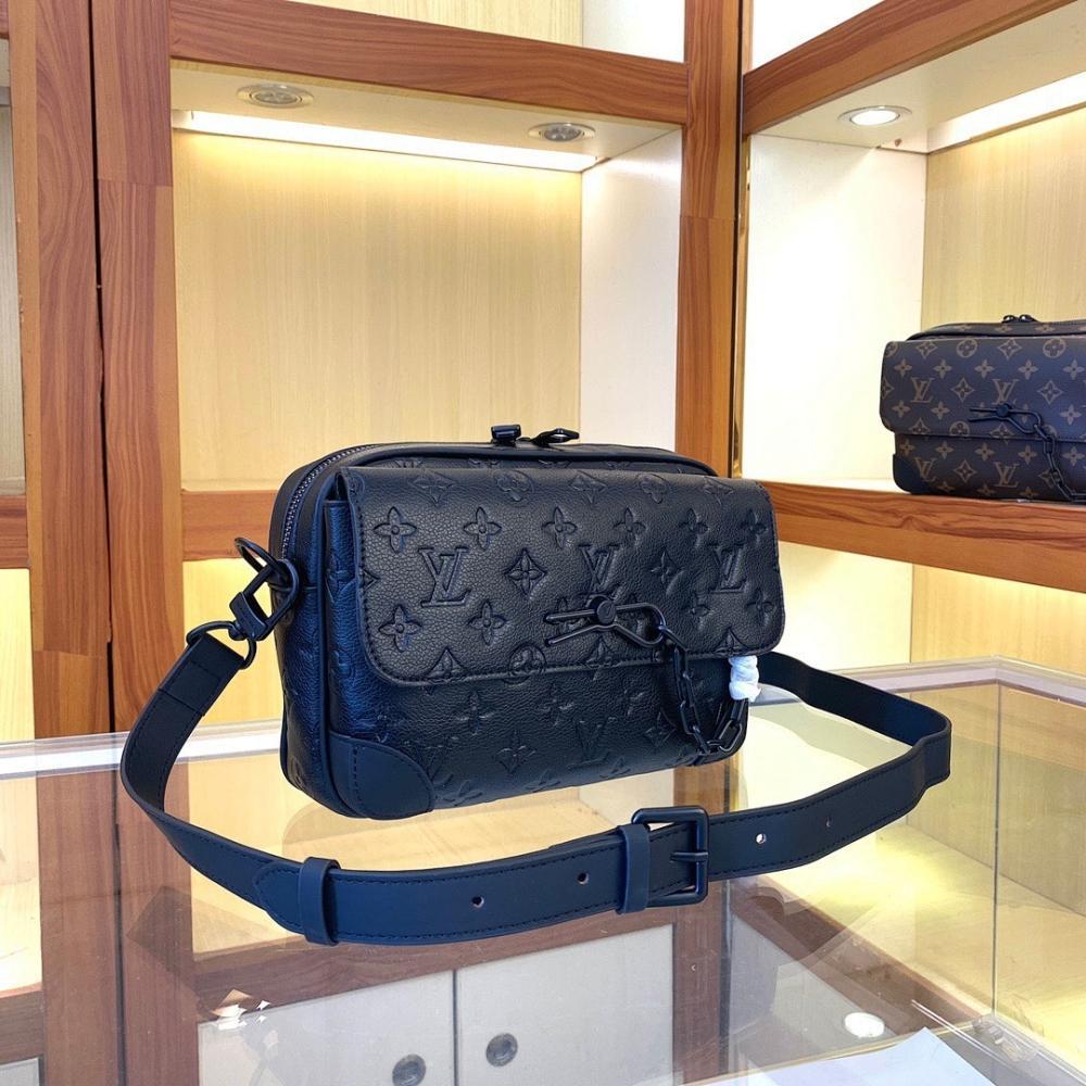 Stylish Leather Shoulder Bag – Special Edition