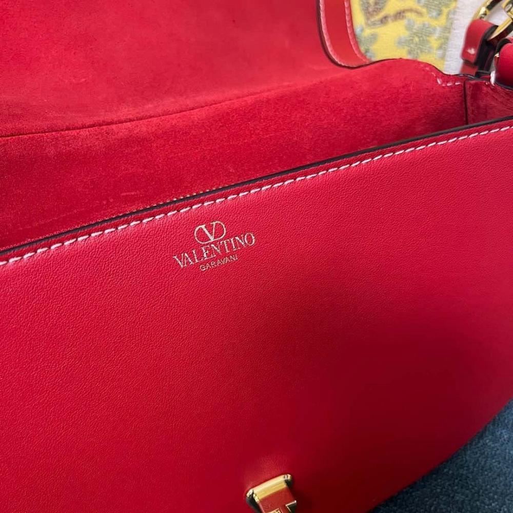 VLogo Signature Calfskin Shoulder Bag