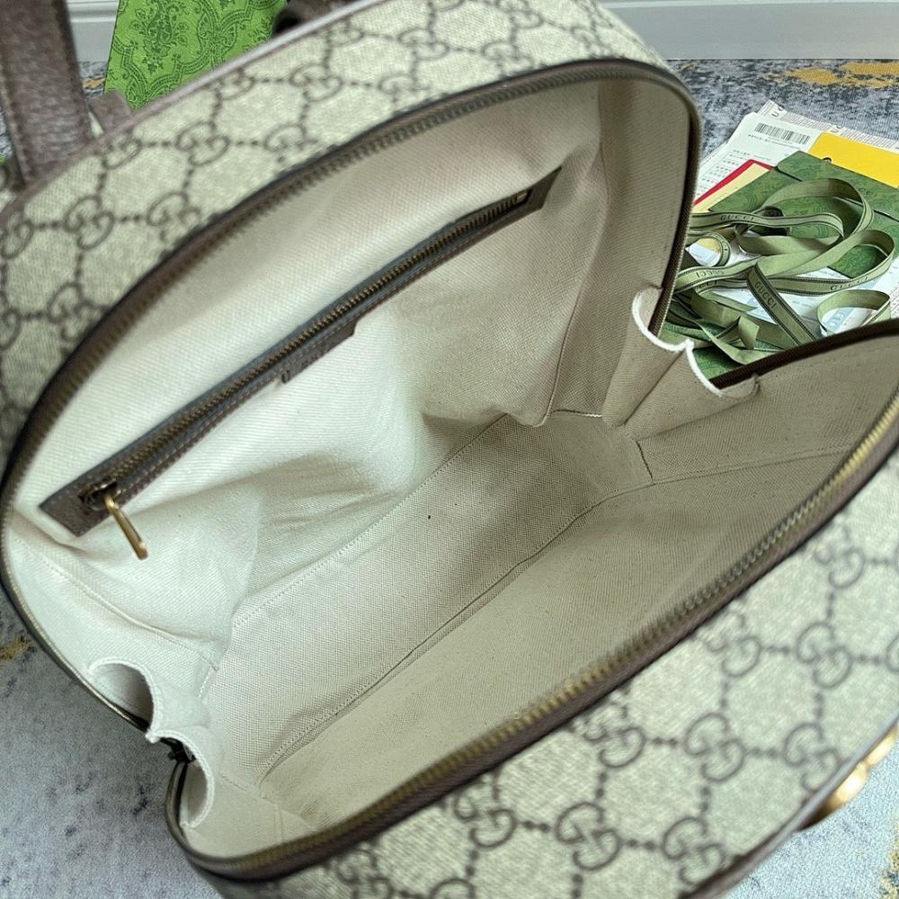 Modern Italian-Inspired Shoulder Bag