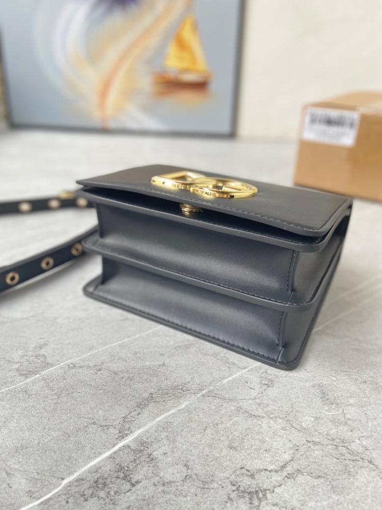 Italian-Inspired Elegant Calfskin Shoulder Bag