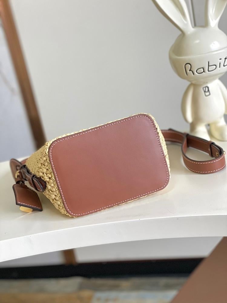 Elegant Refined Raffia Top Handle Bag