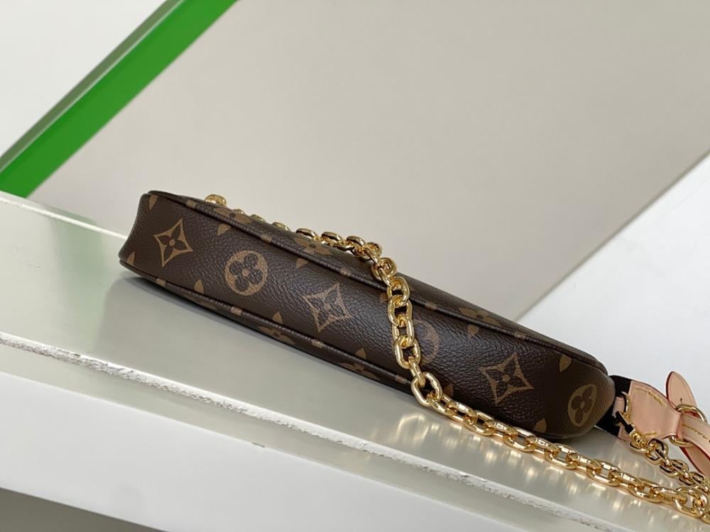 Classic Refined Leather Shoulder Bag