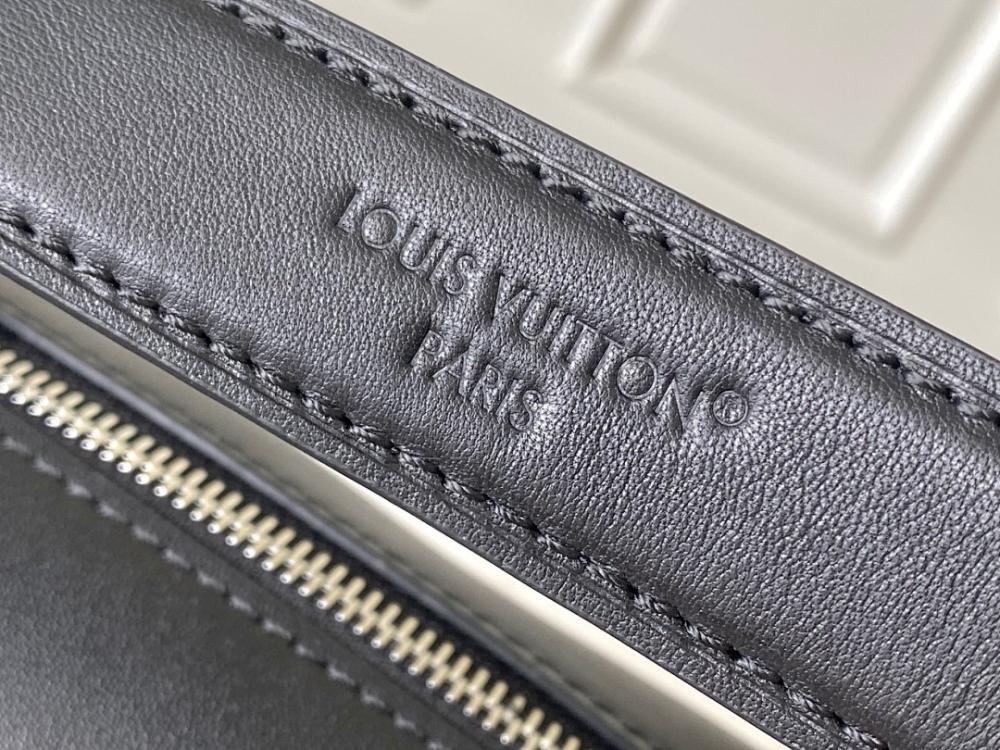 Italian-Inspired Elegant Leather Shoulder Bag