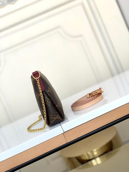 Stylish Refined Gold Leather Crossbody Bag