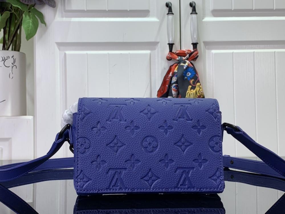 Elegant Leather Shoulder Bag