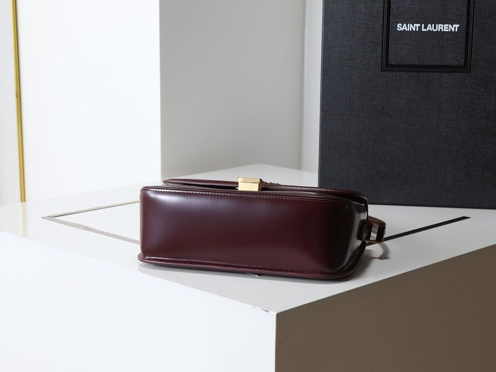 Italian-Inspired Stylish Lambskin Shoulder Bag