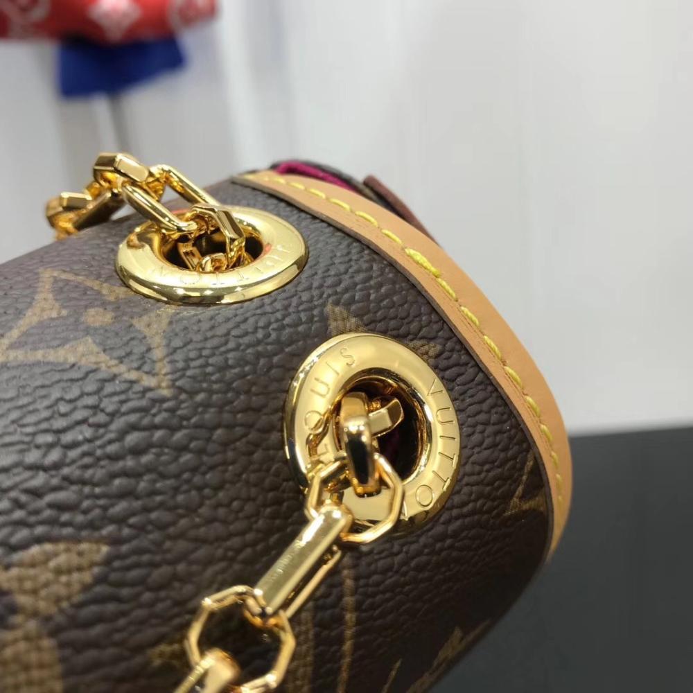 Classic Shoulder Bag