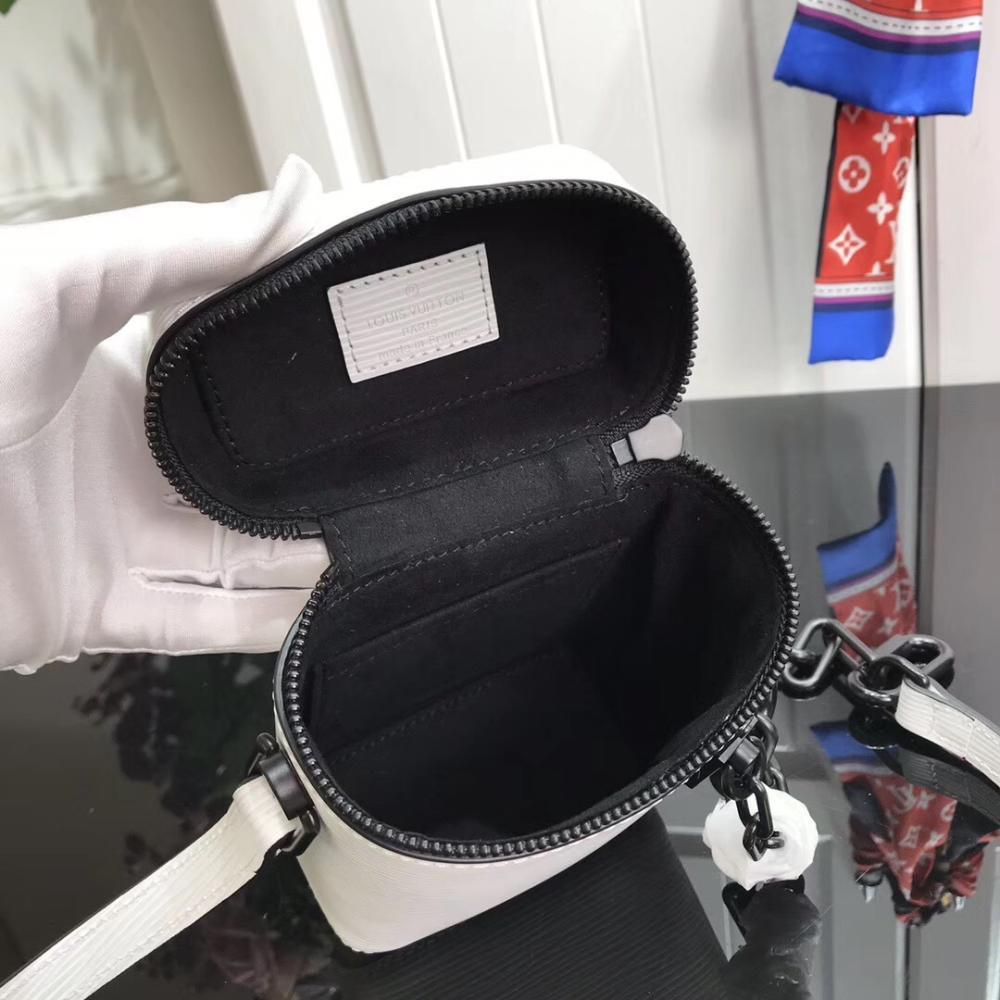 Classic Shoulder Bag