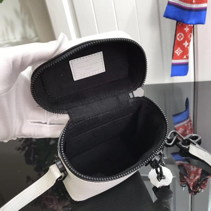 Classic Shoulder Bag