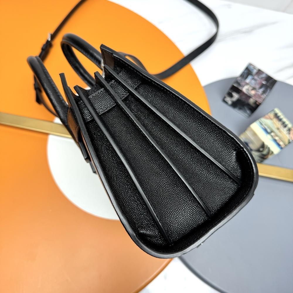 Classic Shoulder Bag