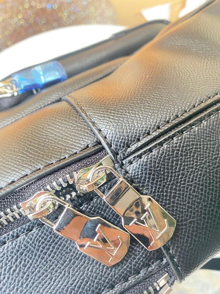 Italian-Inspired Luxury Quilted Leather Shoulder Bag
