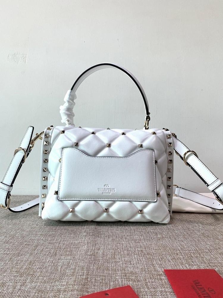 Classic Refined Shoulder Bag
