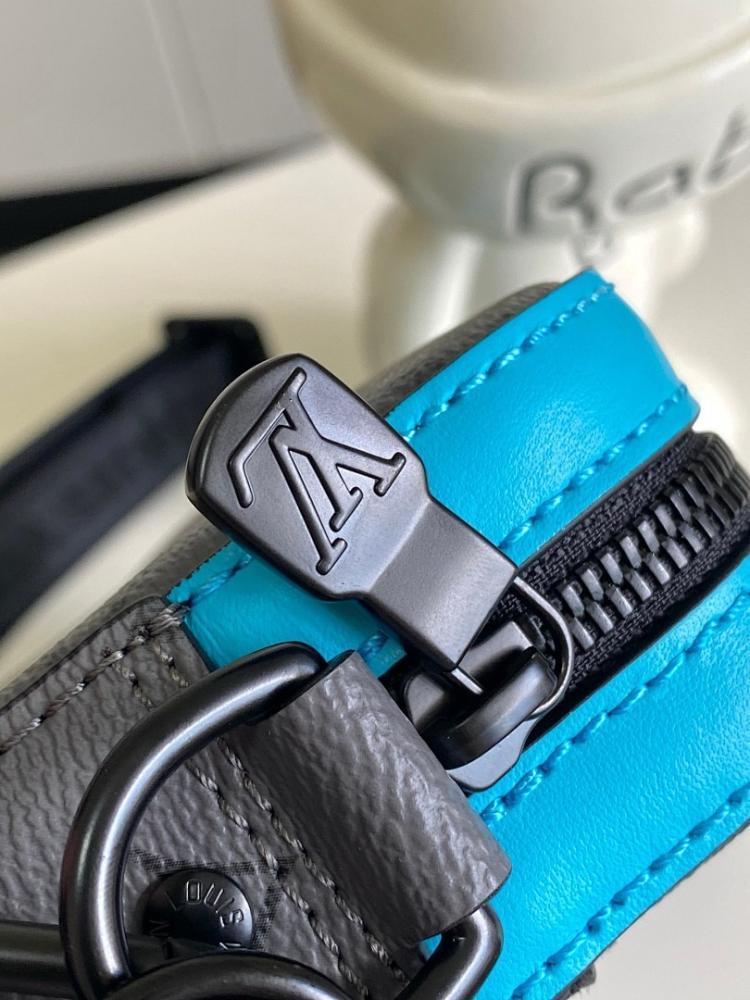 Modern Refined Shoulder Bag