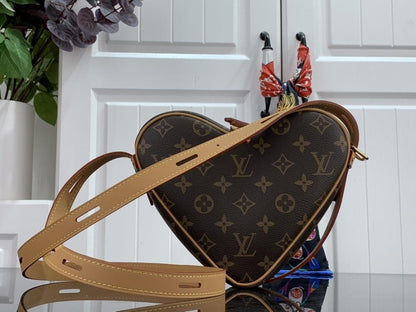 Classic Shoulder Bag