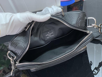 Elegant Messenger Bag