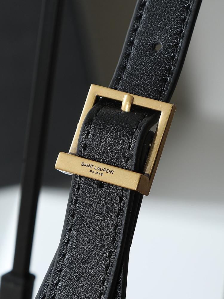Elegant Refined Leather Bag