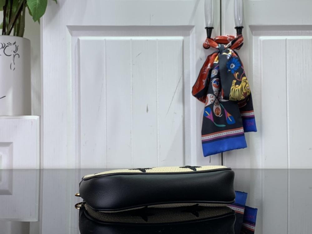 Elegant Leather Shoulder Bag
