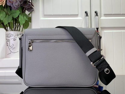 Classic Shoulder Bag