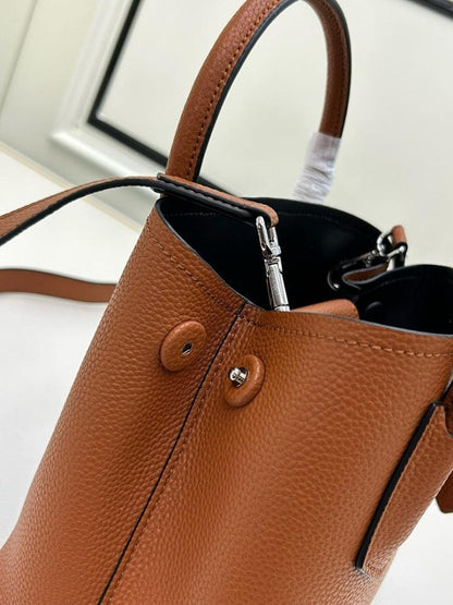 Luxury Refined White Quilted Leather Shoulder Bag