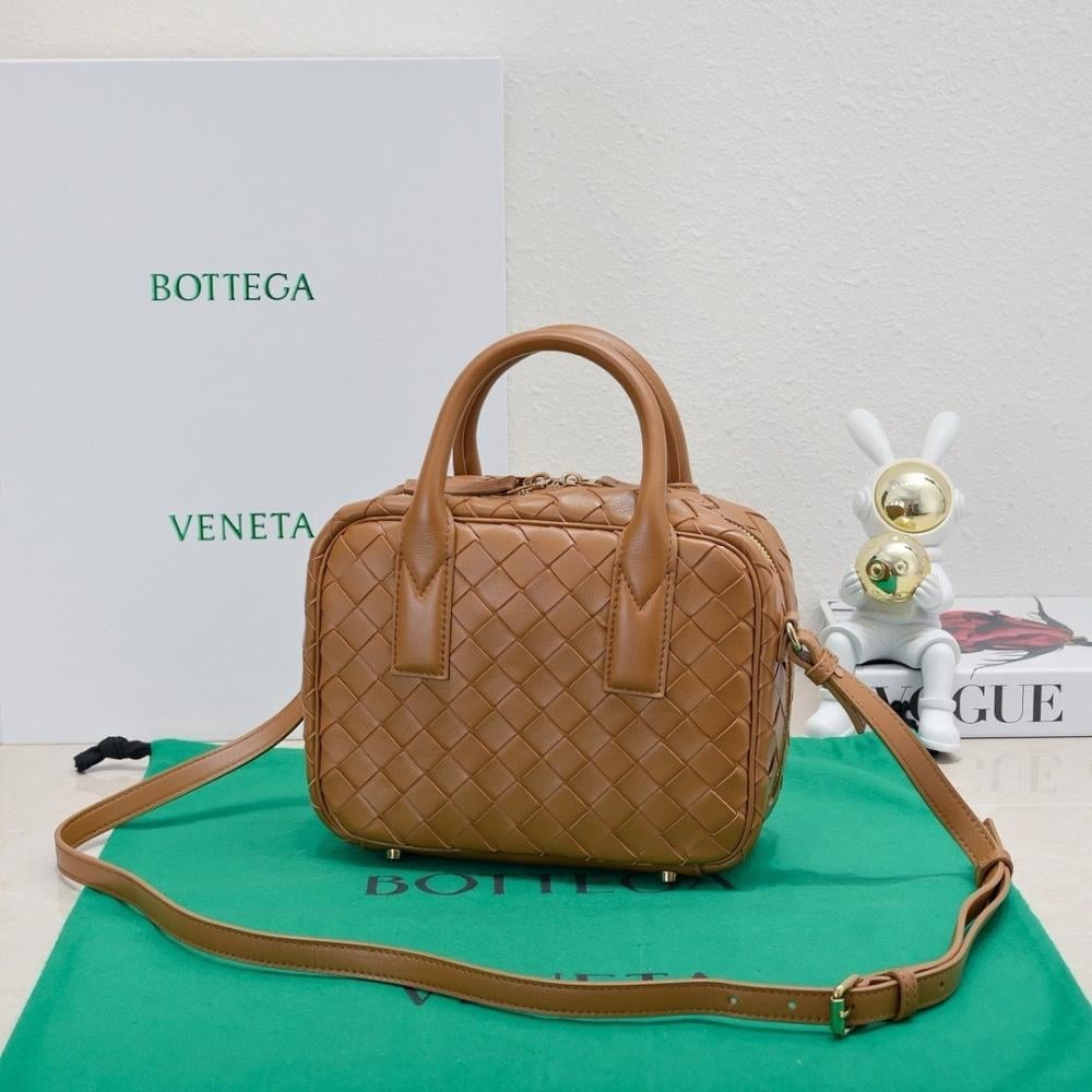 Elegant Top Handle Bag – Special Edition