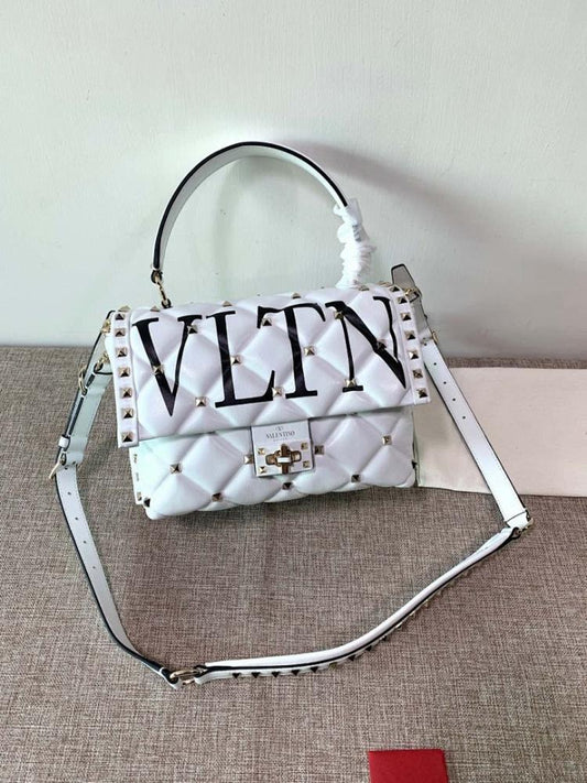 Classic Refined Shoulder Bag