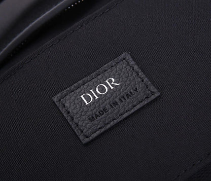 Stylish Refined Black Quilted Calfskin Crossbody Bag