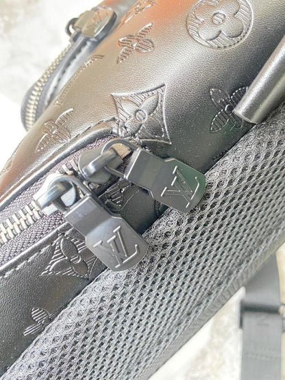 Modern Leather Shoulder Bag – Limited Edition