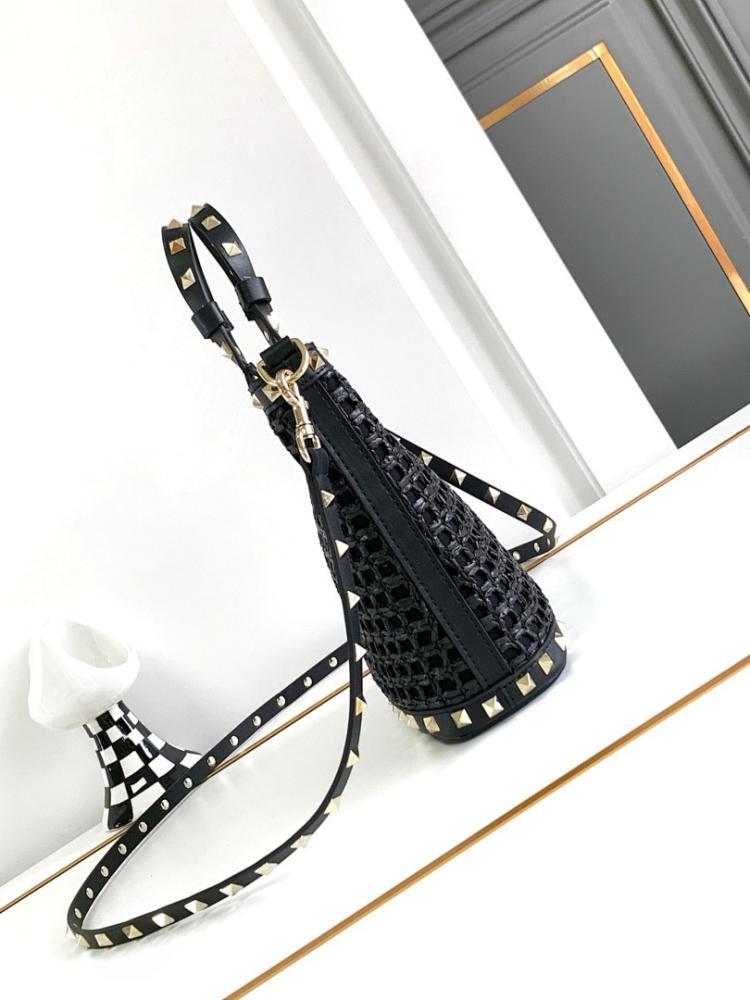 Stylish Studded Raffia Bucket Bag – Limited Edition