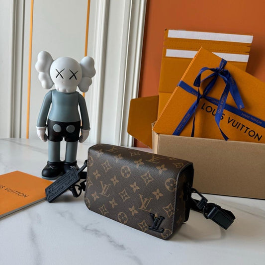 Italian-Inspired Luxury Leather Shoulder Bag