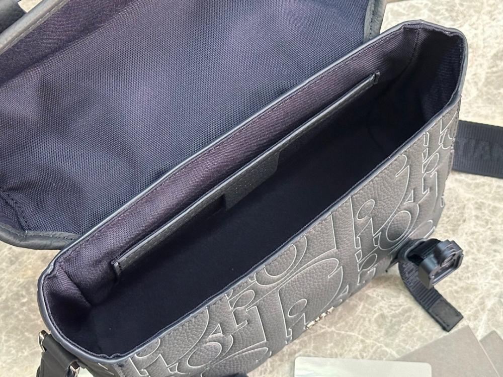 Elegant Blue Leather Shoulder Bag – Special Edition