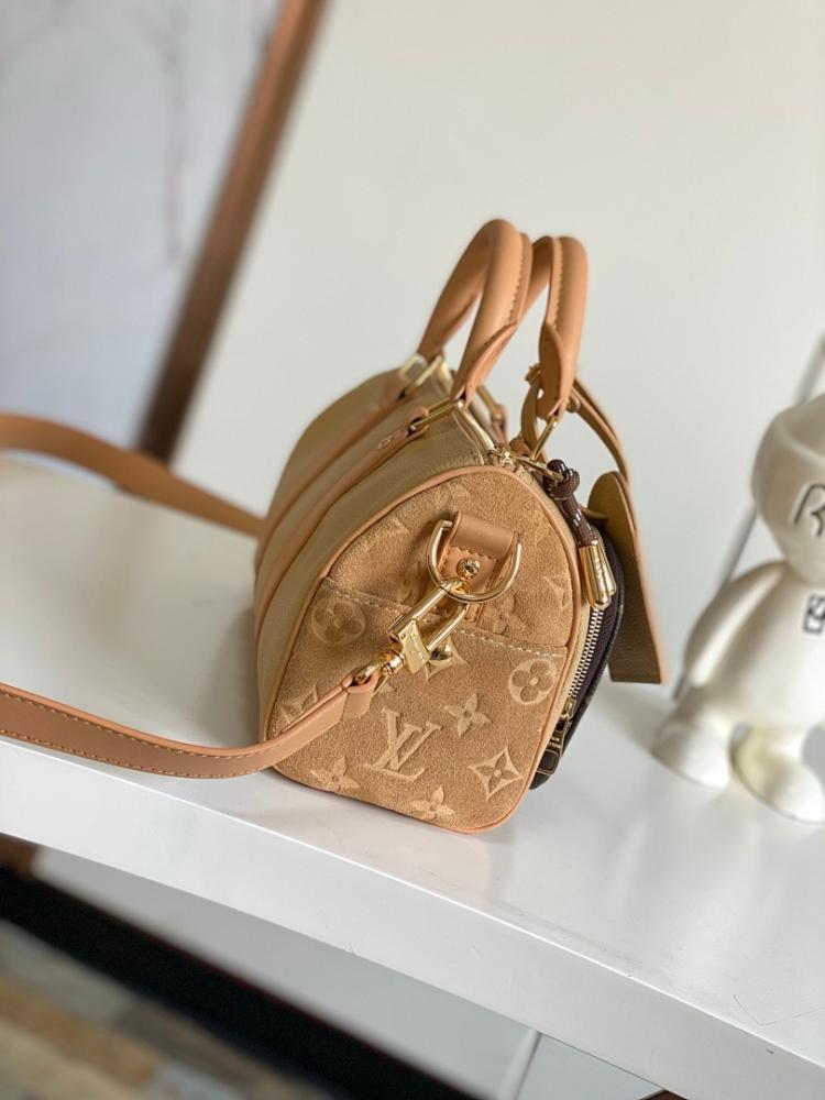 Luxury Leather Shoulder Bag – Limited Edition