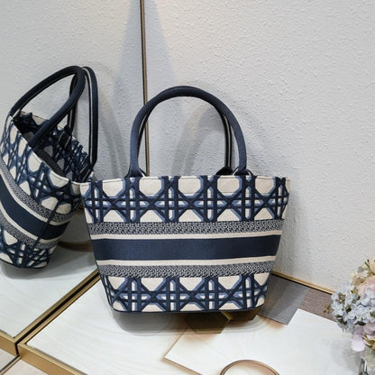 Classic Italian-Inspired Tote Bag