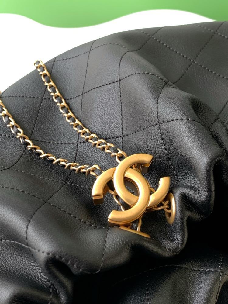 Classic Leather Hobo Bag