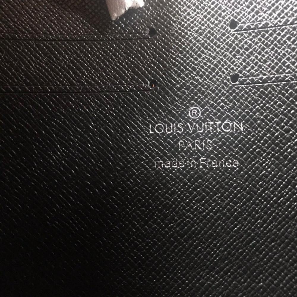 Classic Refined Leather Crossbody Bag