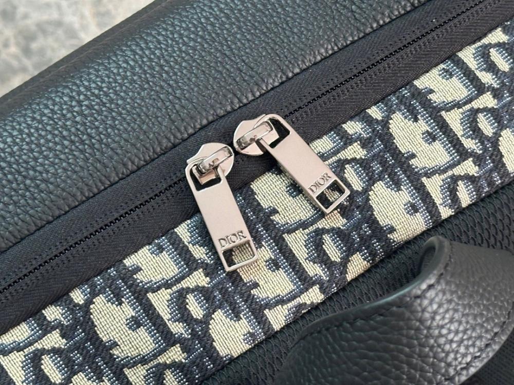 Stylish Black Quilted Leather Shoulder Bag – Limited Edition