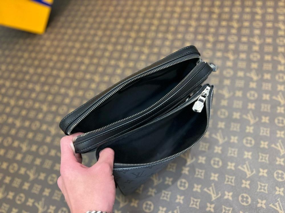 Modern Refined Canvas Shoulder Bag