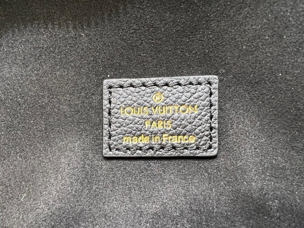 Classic Woven Leather Shoulder Bag – Limited Edition