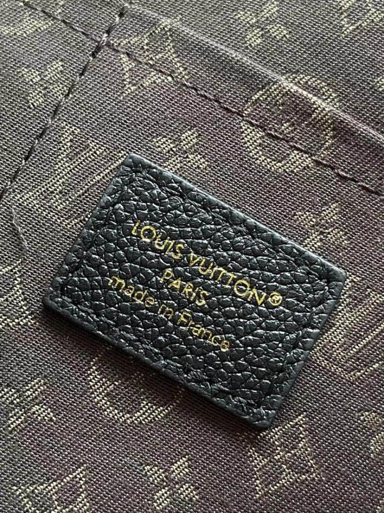 Modern Quilted Calfskin Crossbody Bag – Limited Edition