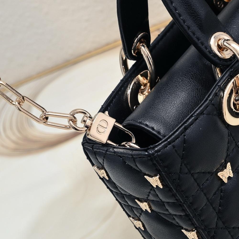 Italian-Inspired Elegant Shoulder Bag