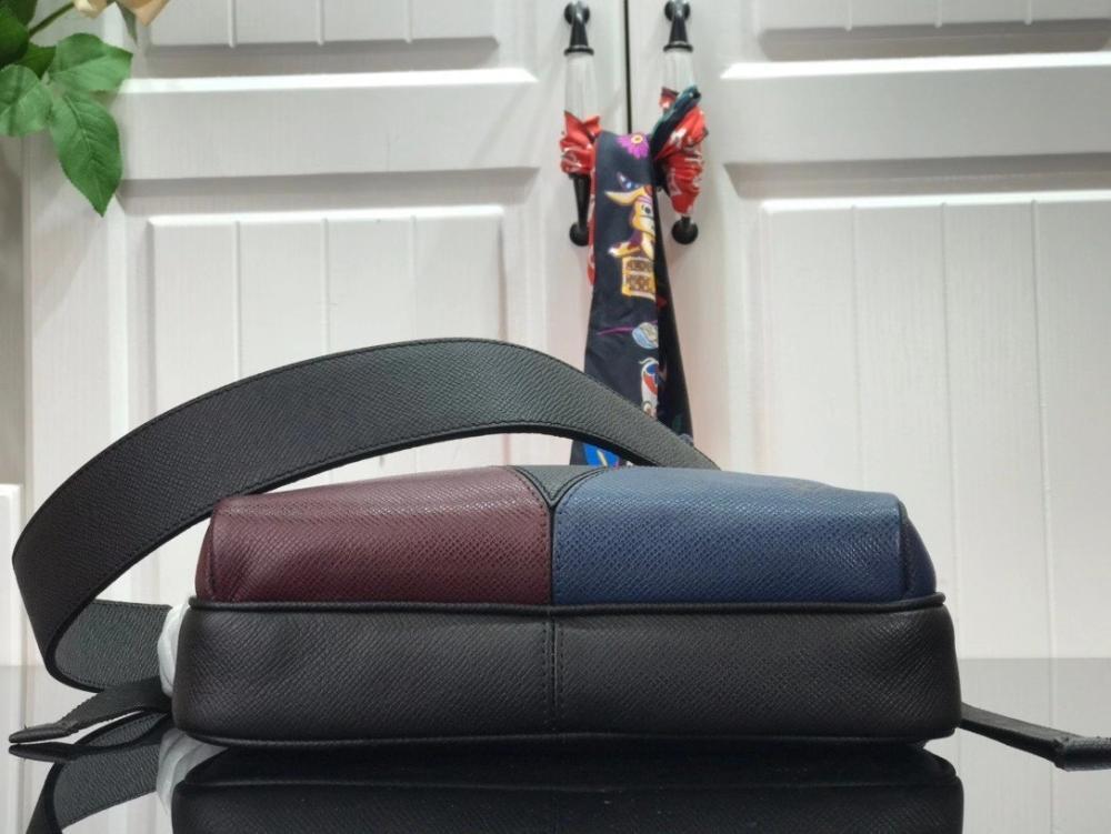 Messenger Bag