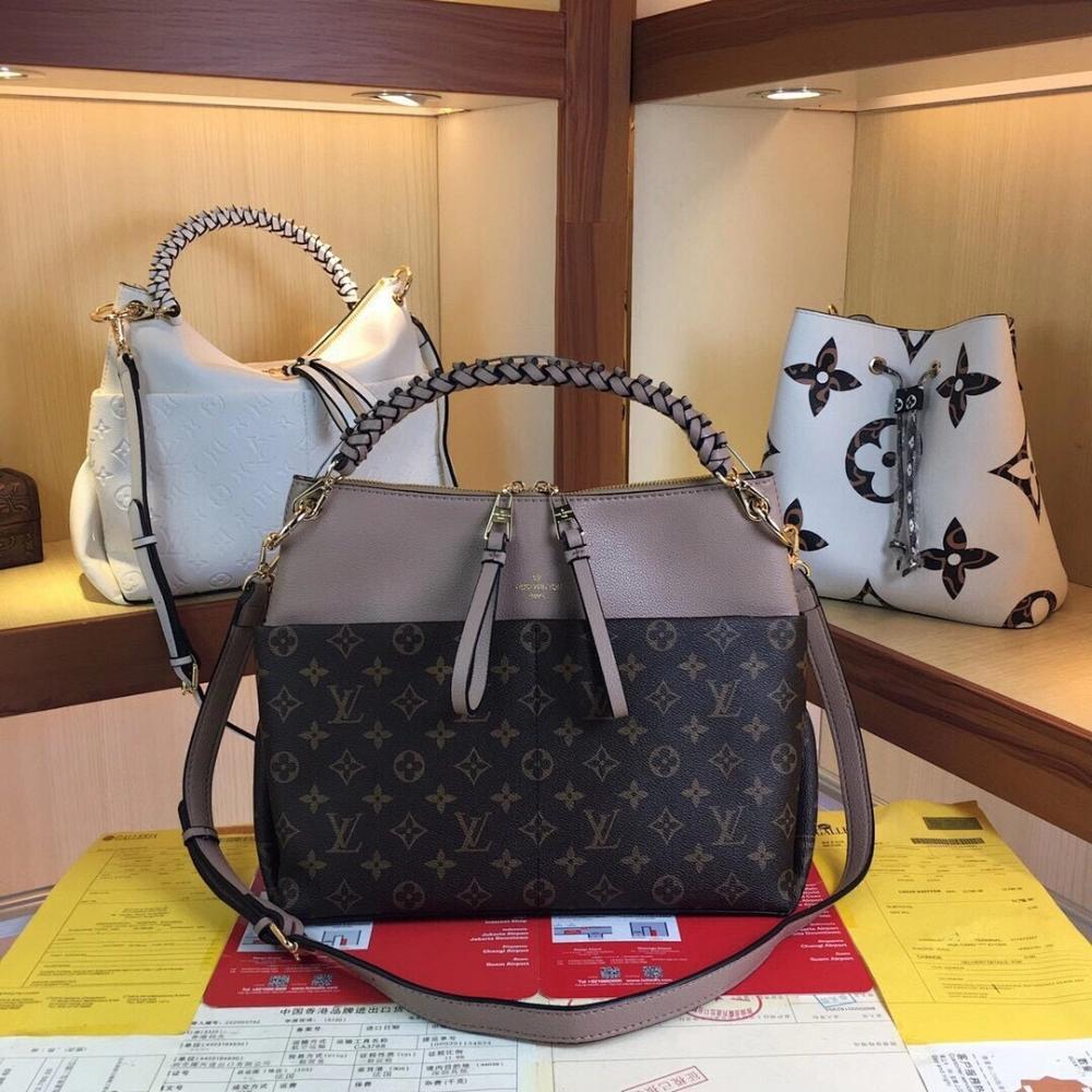 Modern Refined Leather Shoulder Bag