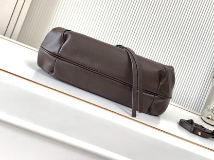 Classic Leather Shoulder Bag