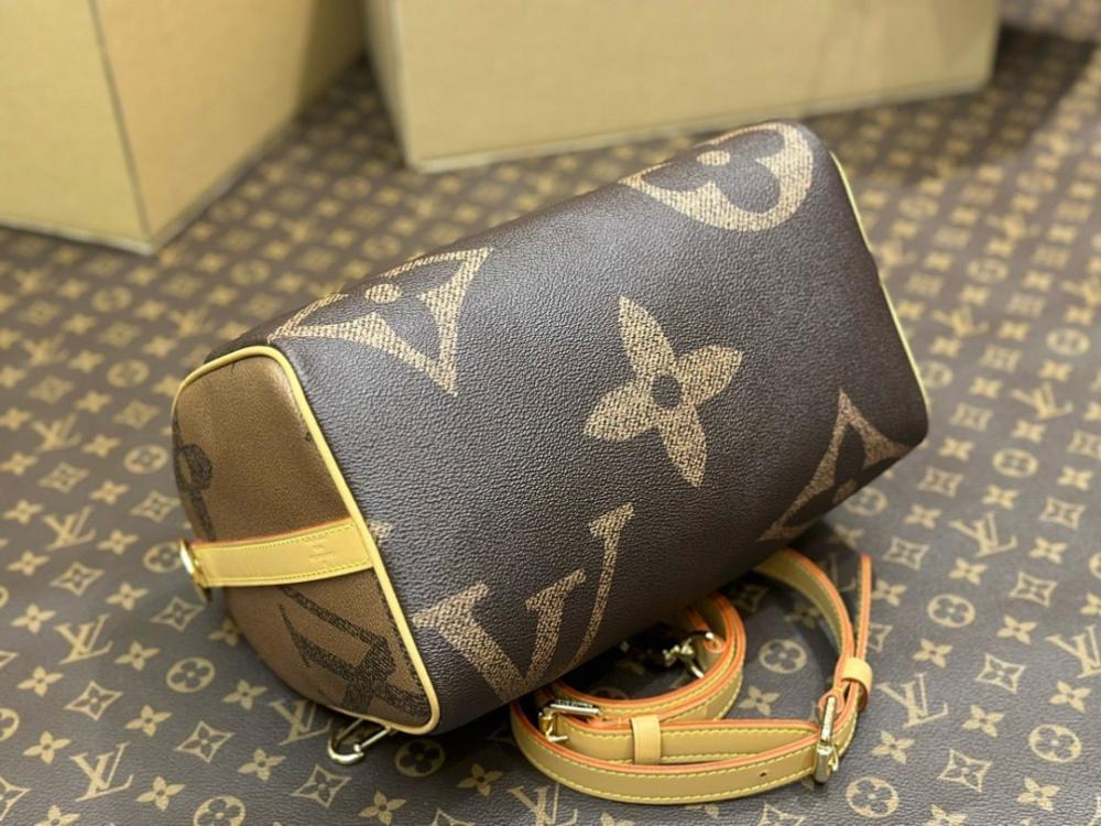 Stylish Refined Monogram Shoulder Bag
