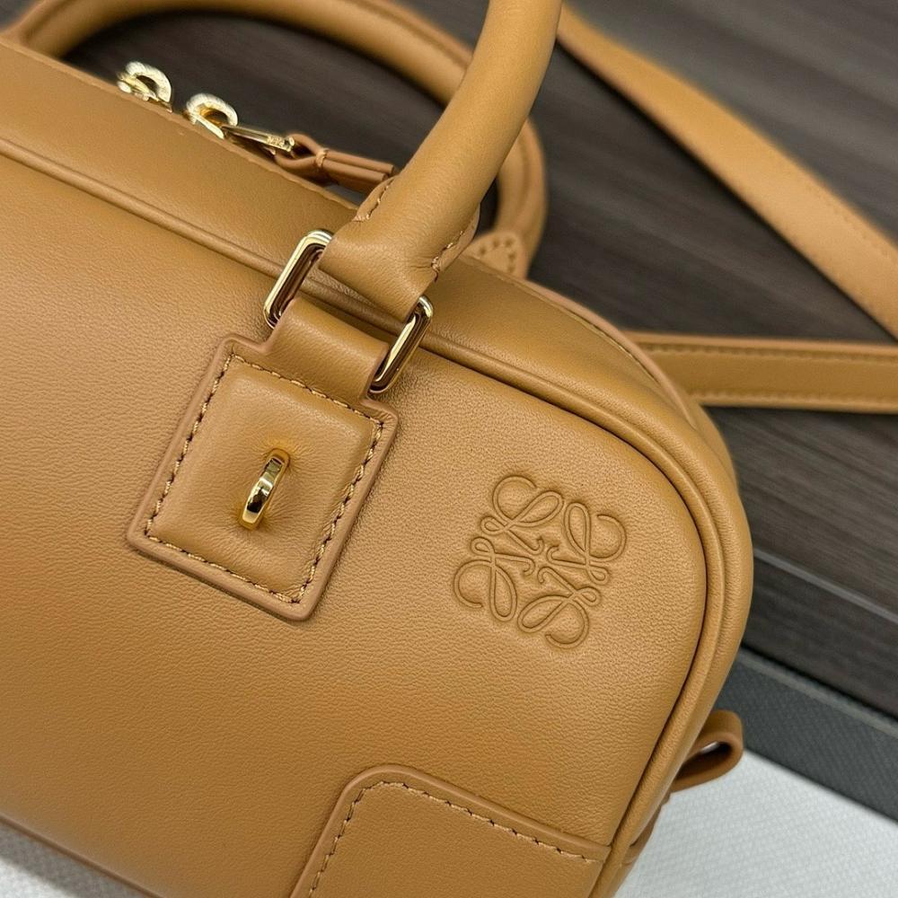 Bobby Leather Shoulder Bag
