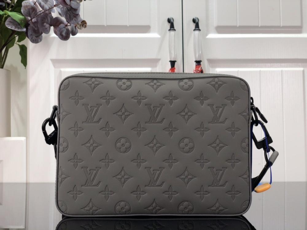 Elegant Crossbody Bag