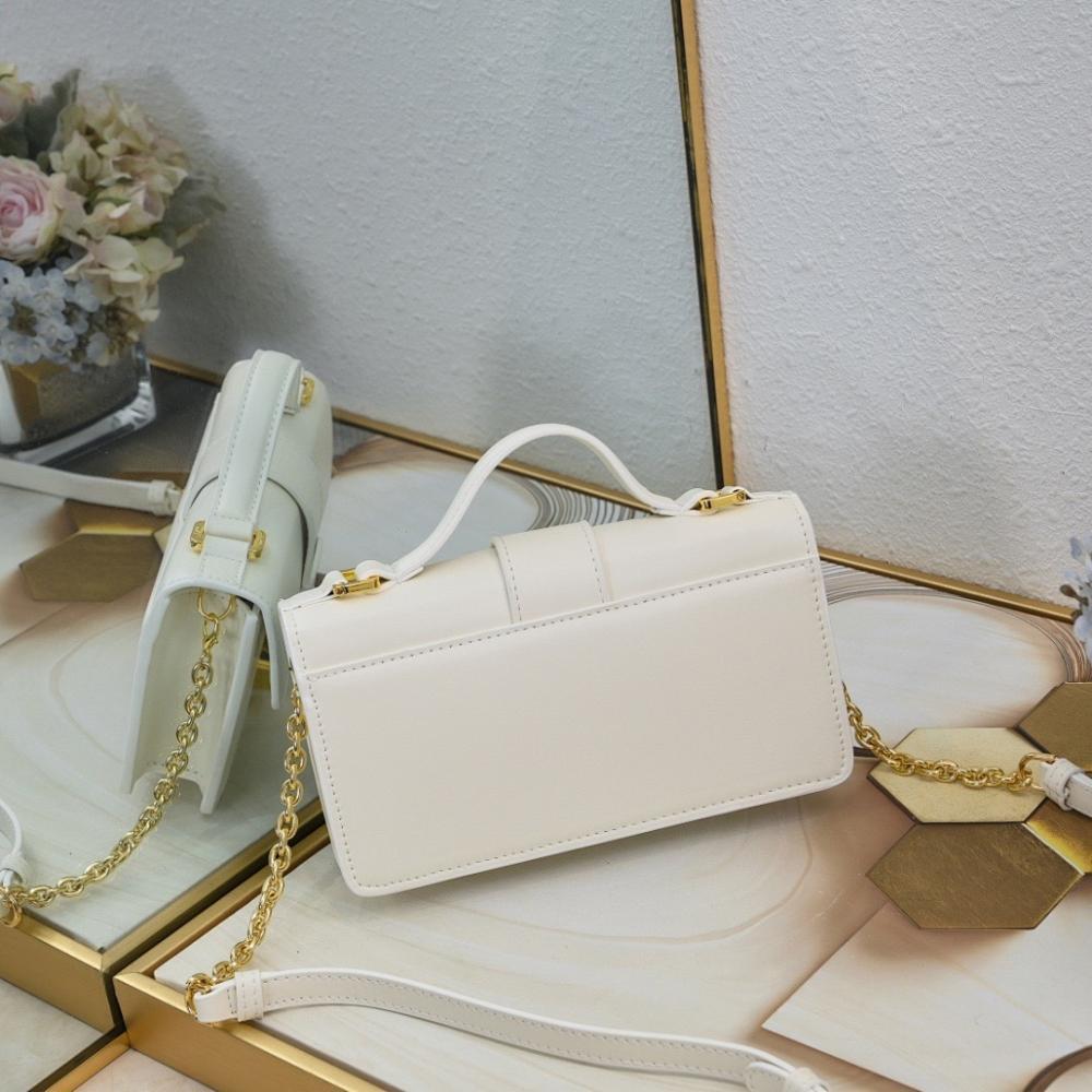 Elegant Leather Crossbody Bag – Special Edition