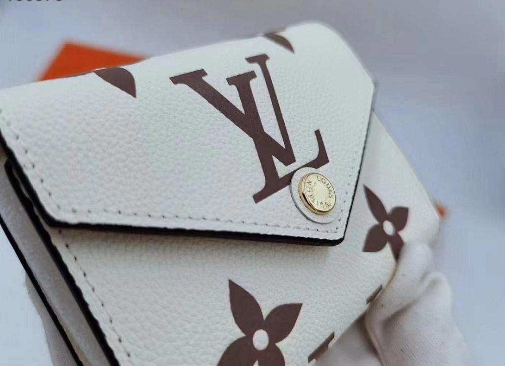 Modern Refined Leather Wallet