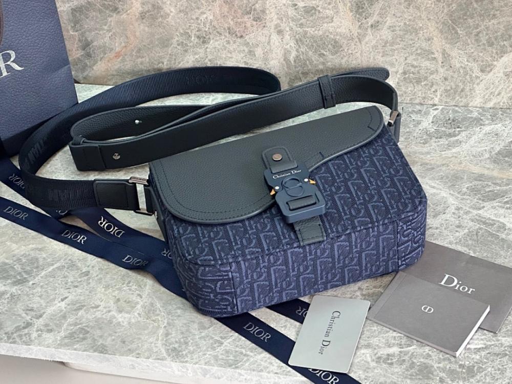 Modern Leather Shoulder Bag