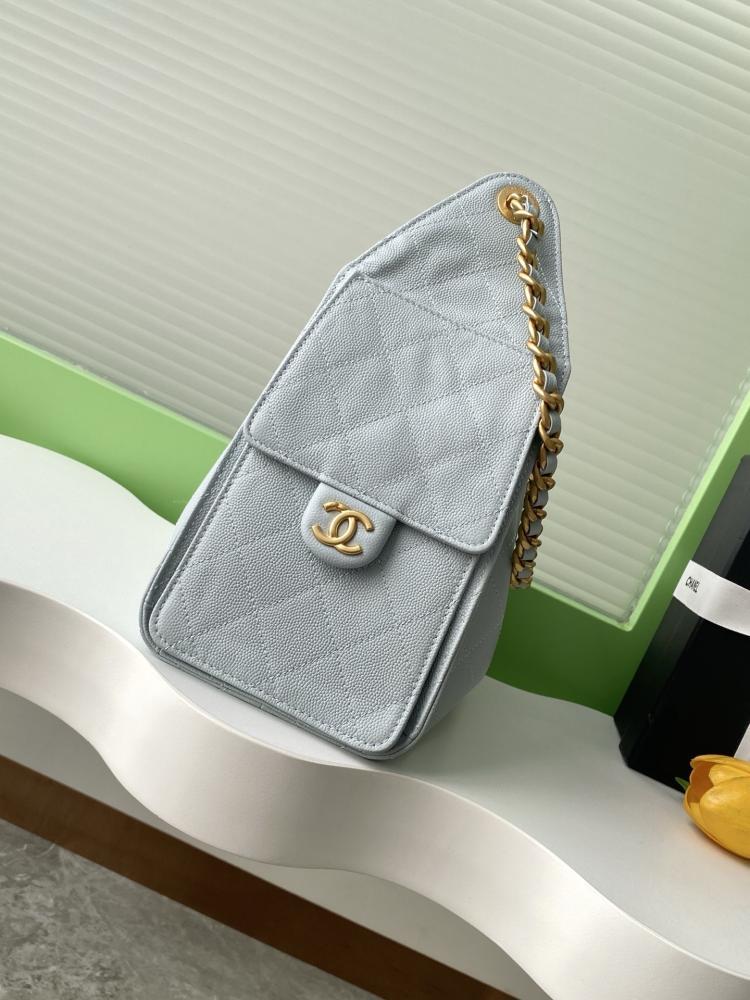 Alma Hobo Bag