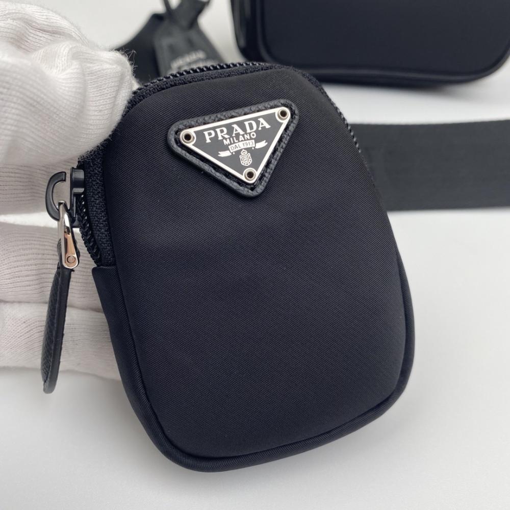 Classic Shoulder Bag